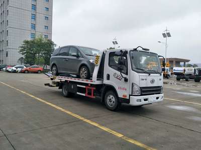 高效救援，可靠伙伴 解放虎V藍(lán)牌一拖二清障車，濰柴117馬力引領(lǐng)城市救援新標(biāo)準(zhǔn)